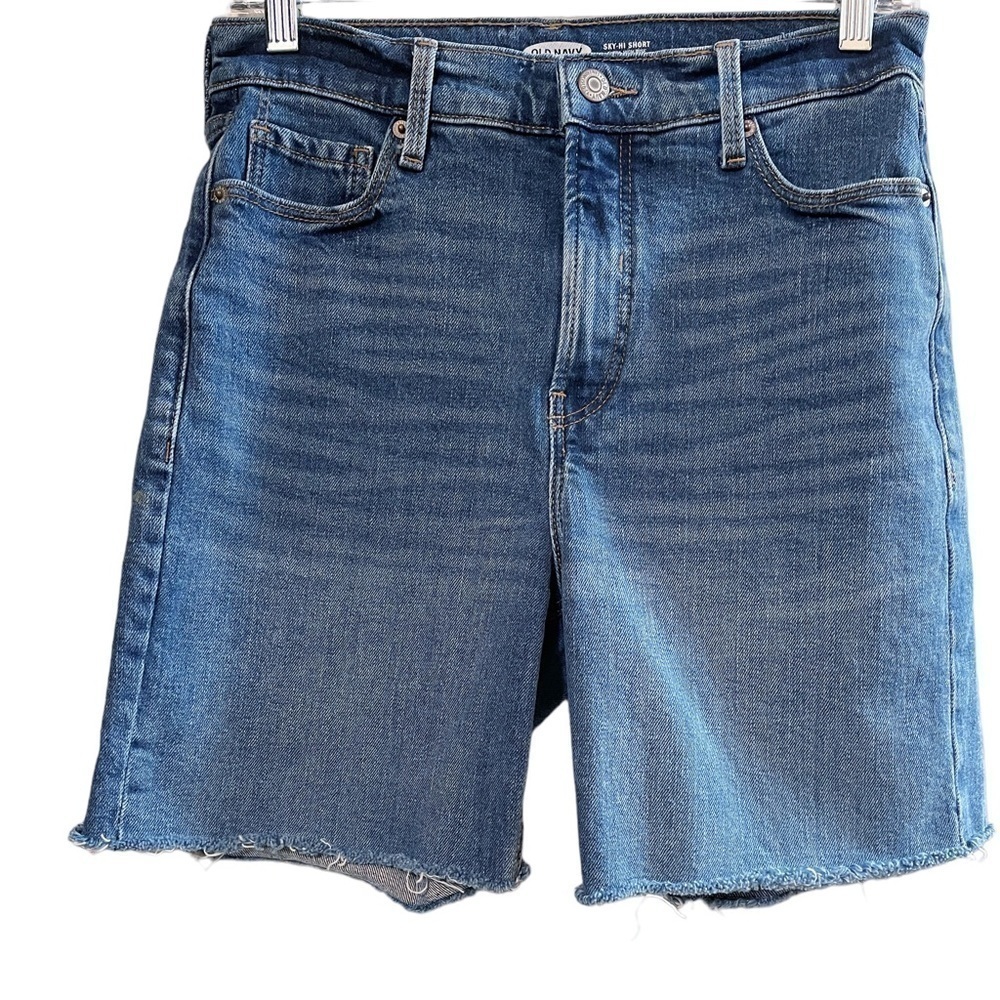 Old Navy Sky Hi Short Extra High Rise Raw Hem Blue Denim Shorts Sz 4
